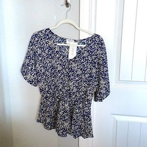 Sienna sky blue floral blouse size M